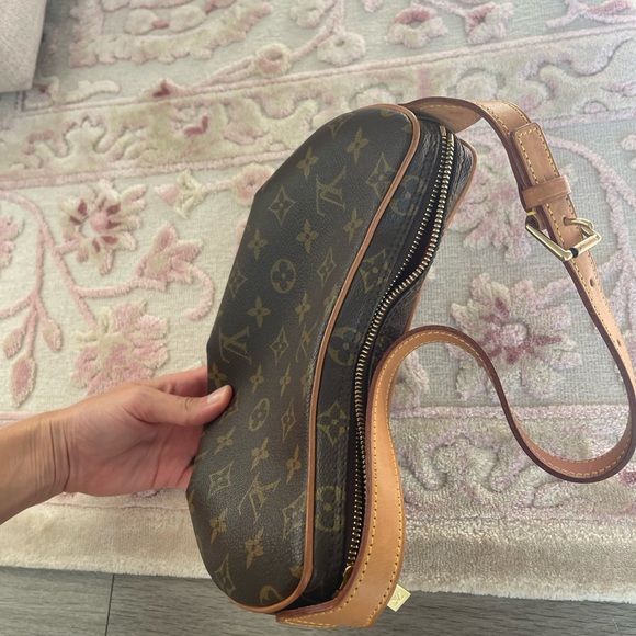 Louis Vuitton Croissant PM - Picture 4 of 5